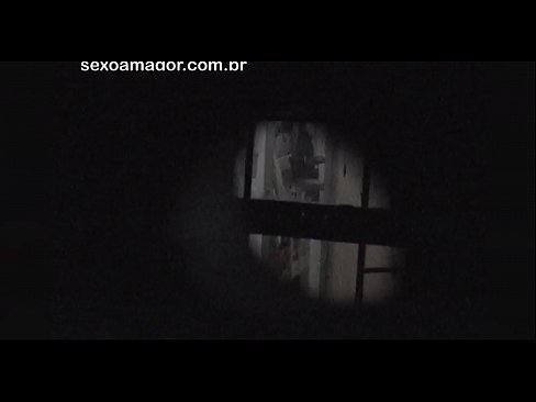 ❤️ Ka hopukina pukutia a Blondie e tetahi kaitirotiro takiwa e huna ana i muri i nga pereki tuwhera ❤❌ Video Fucking i mi.hentai-id.ru ﹏
